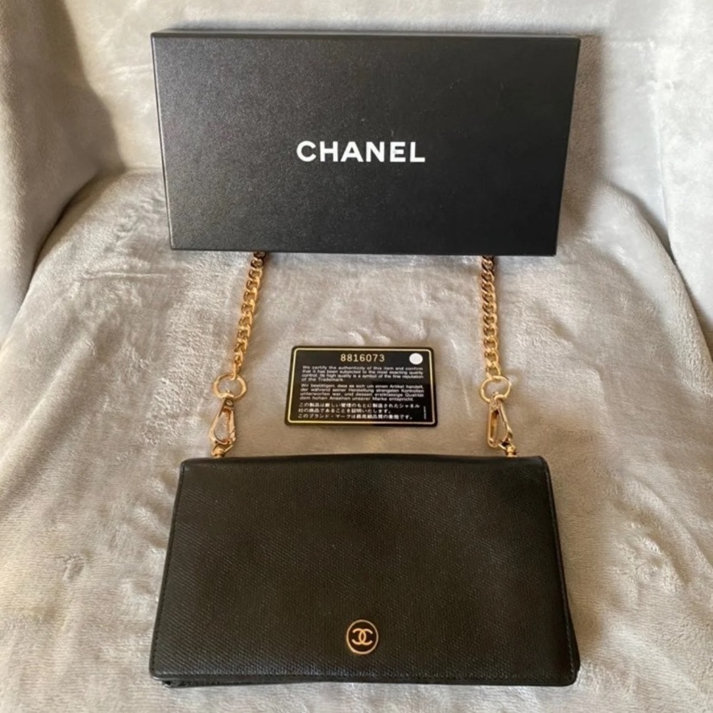 Authentic Chanel coco Wallet